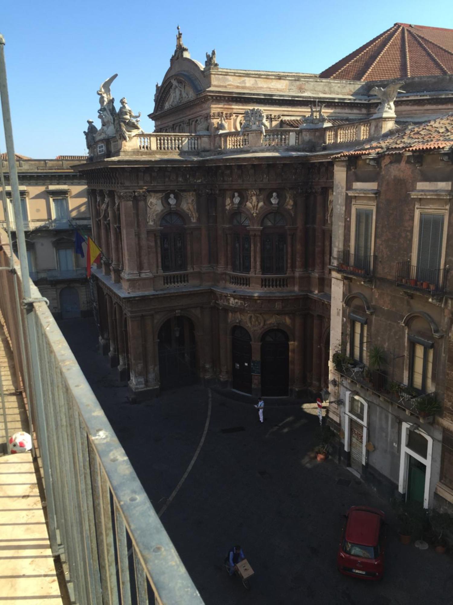 Wonderful Teatro Massimo Bellini Apartment Catania Bagian luar foto