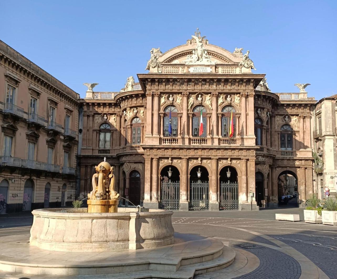 Wonderful Teatro Massimo Bellini Apartment Catania Bagian luar foto